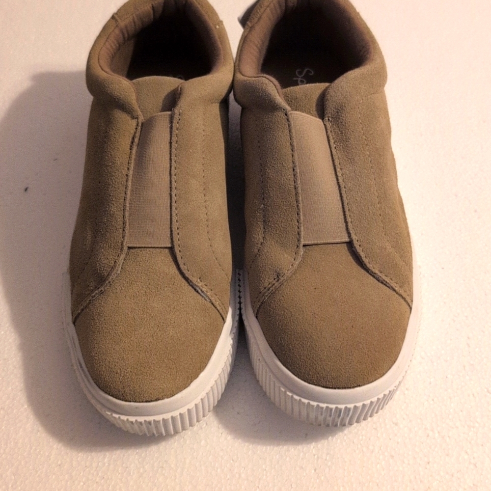 Women slip-on